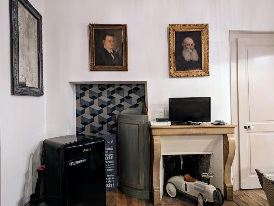 L'Appartement Du Voisin D'Hugo Besançon Exterior foto