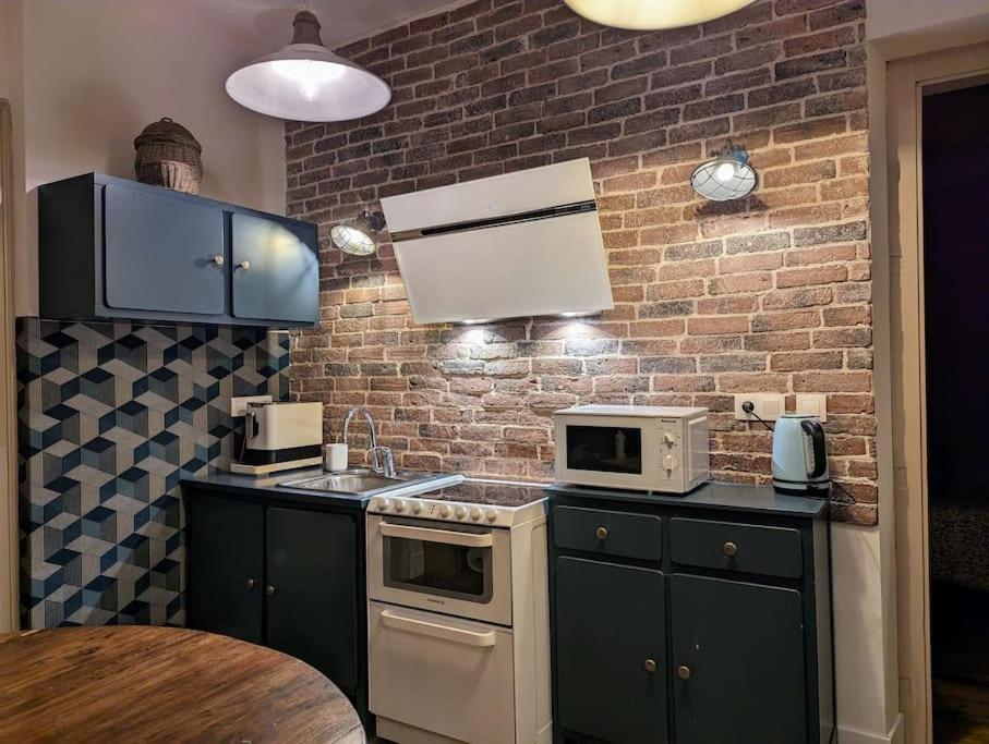 L'Appartement Du Voisin D'Hugo Besançon Exterior foto